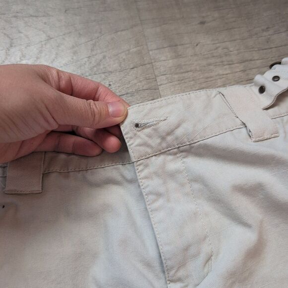 Volcom Stone Vintage Y2K White Womans Cargo Skater Pants Size 6 *Read - Picture 7 of 13